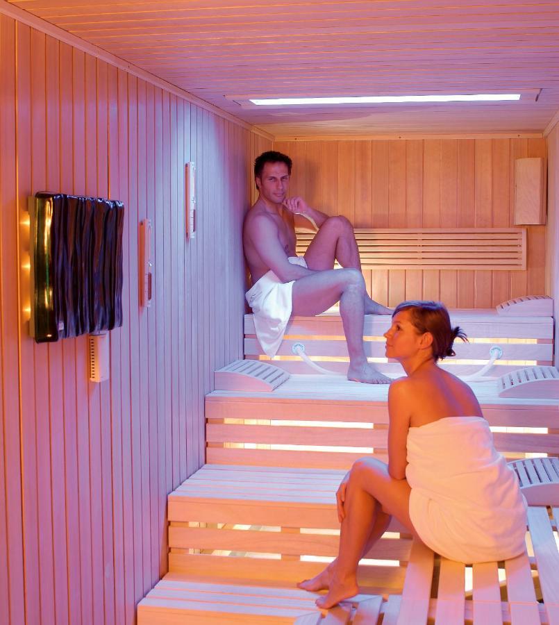 Hotel Broetz Rasùn di Sotto Екстериор снимка