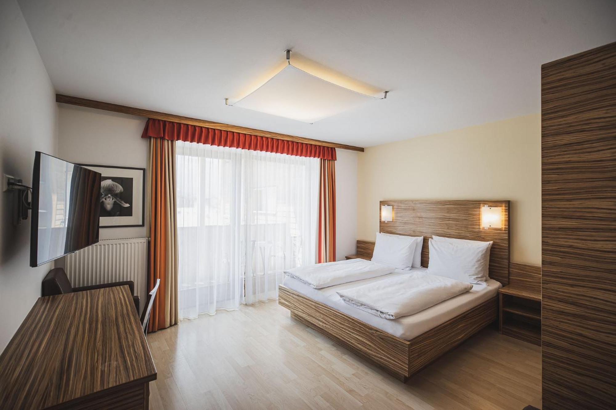 Hotel Broetz Rasùn di Sotto Екстериор снимка