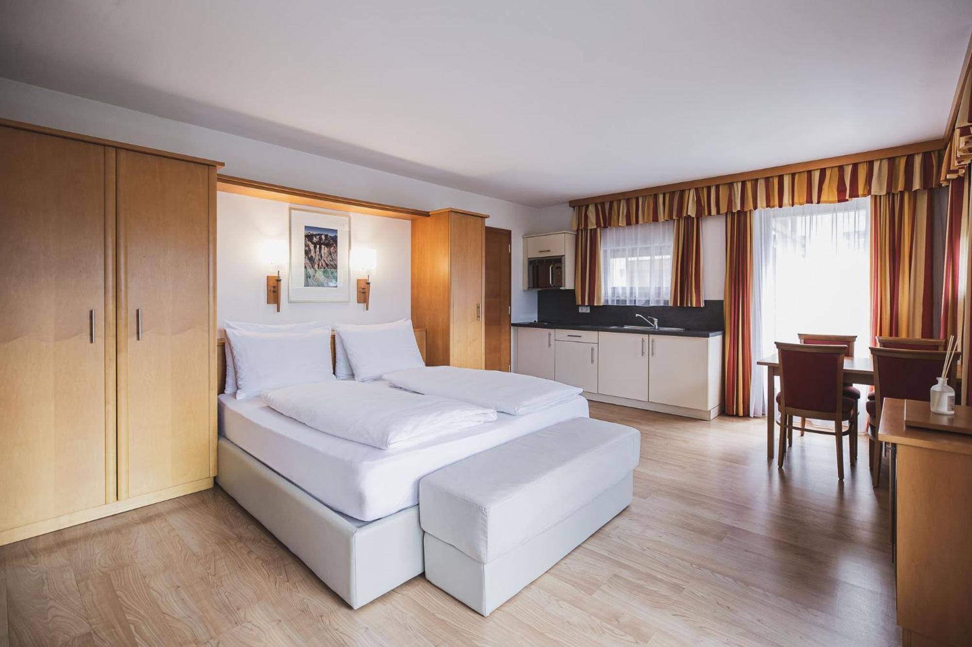Hotel Broetz Rasùn di Sotto Екстериор снимка